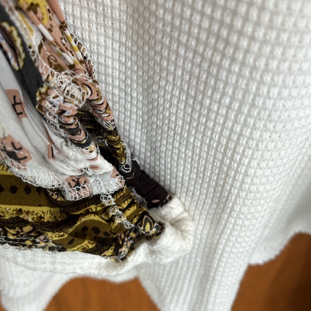 We The Free Blossom Boho Printed Balloon Sleeve Thermal - Picture 6 of 10